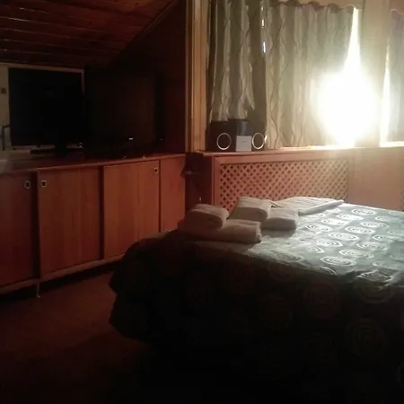 Adapalas Bed and Breakfast