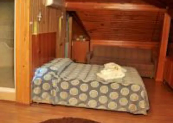 Bed & Breakfast Adapalas 3*